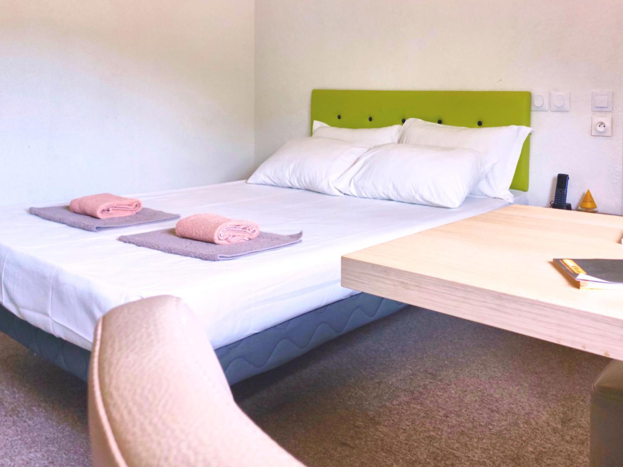 Hotel La Voile Bleue La Richardais Екстер'єр фото
