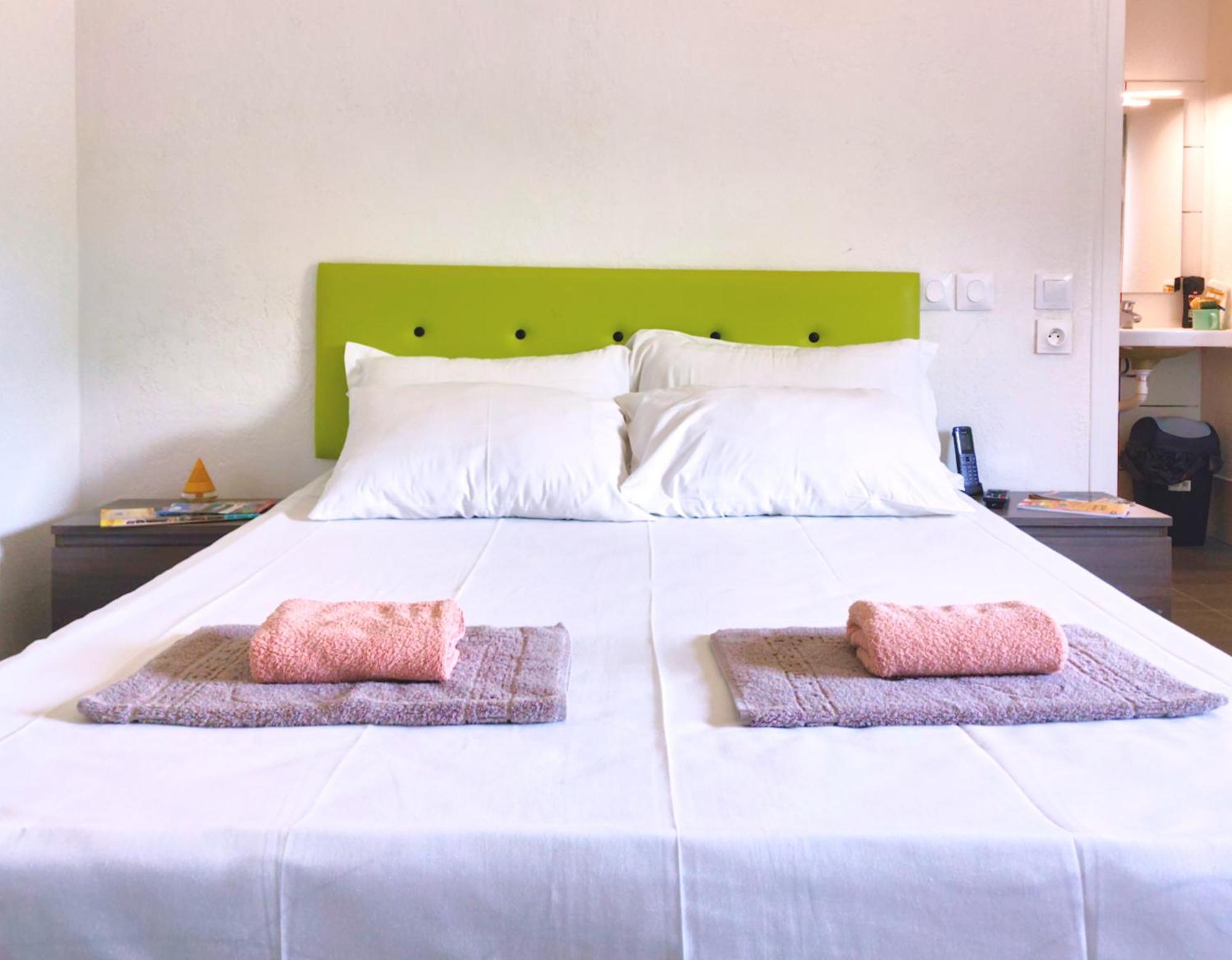 Hotel La Voile Bleue La Richardais Екстер'єр фото