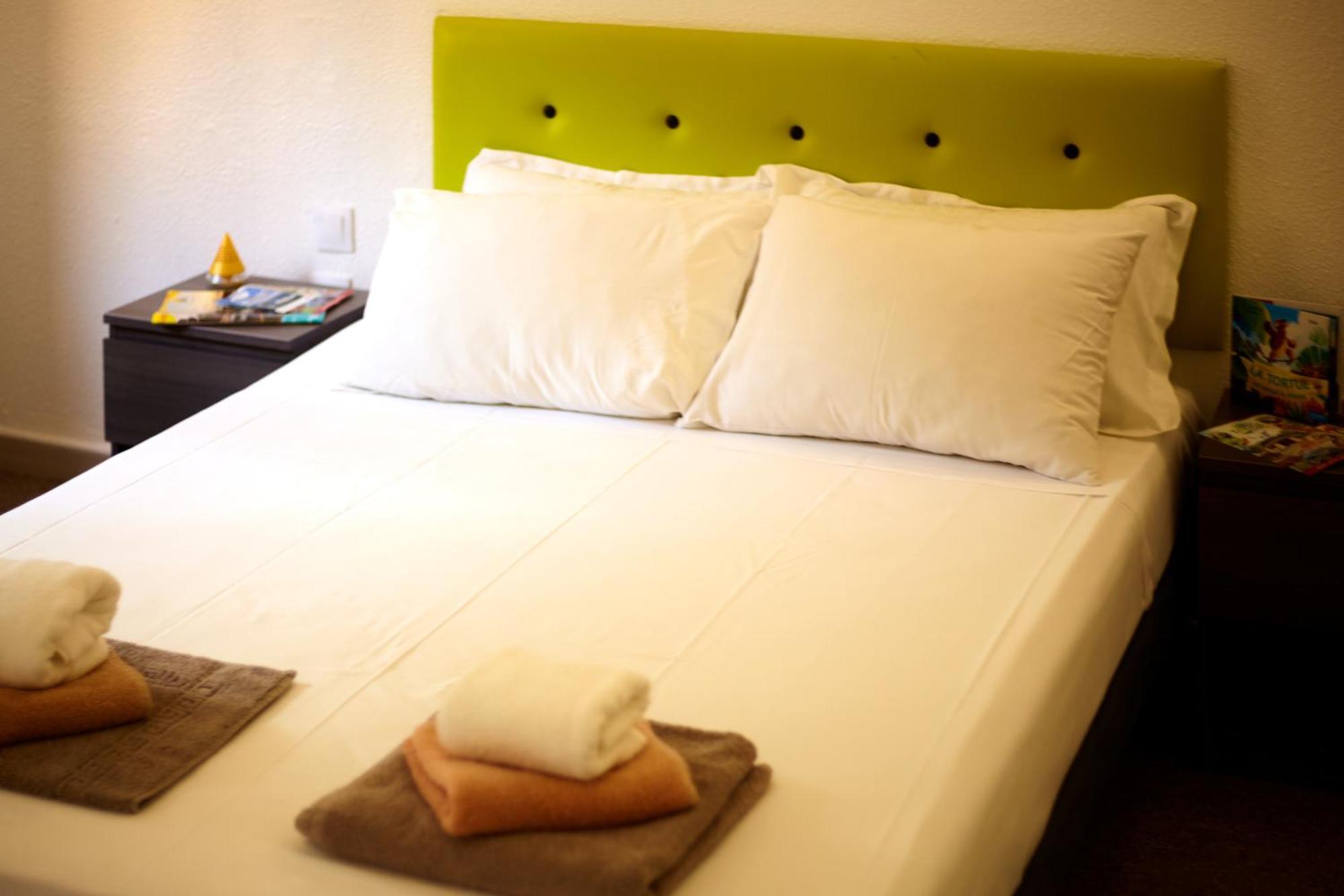 Hotel La Voile Bleue La Richardais Екстер'єр фото