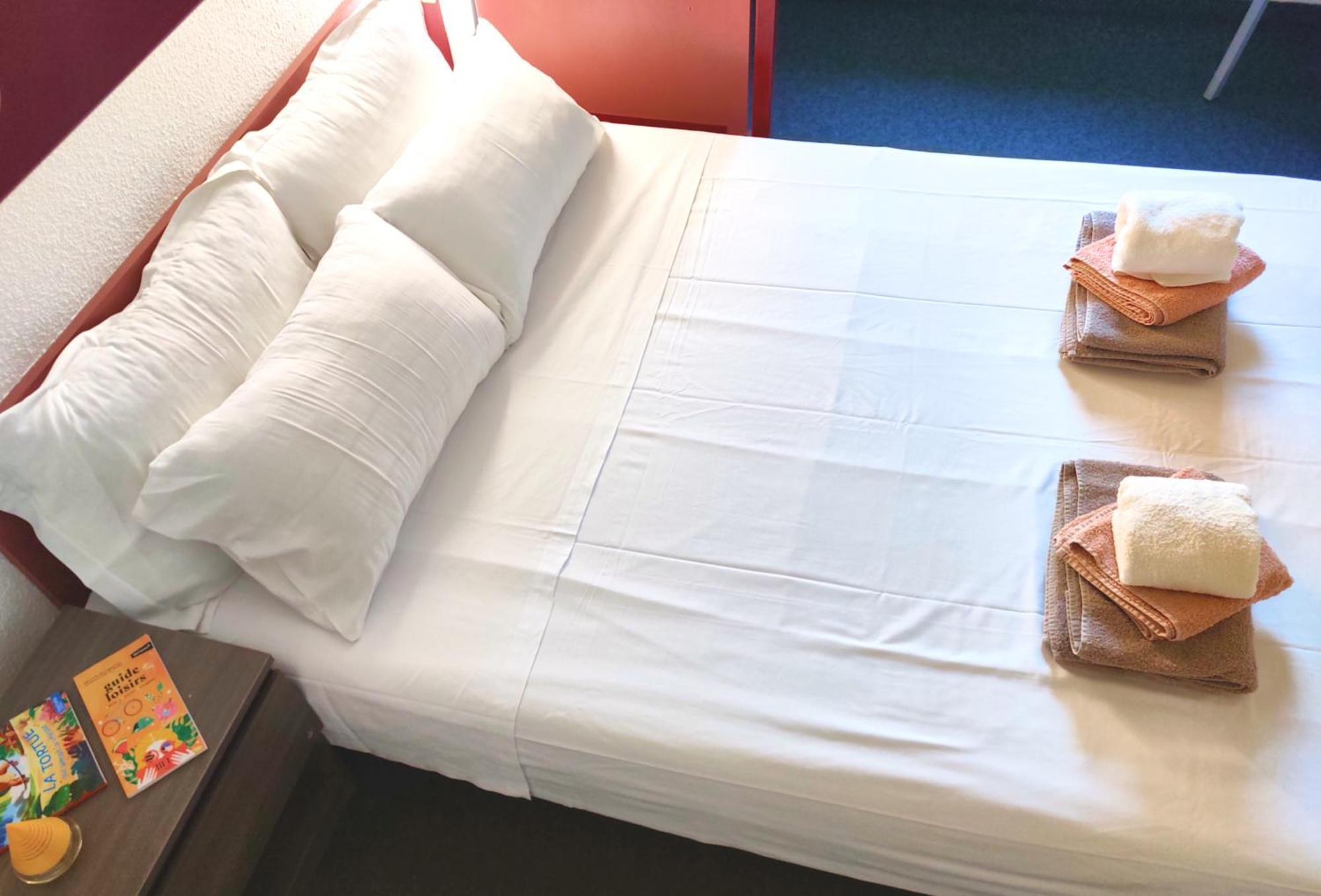 Hotel La Voile Bleue La Richardais Екстер'єр фото